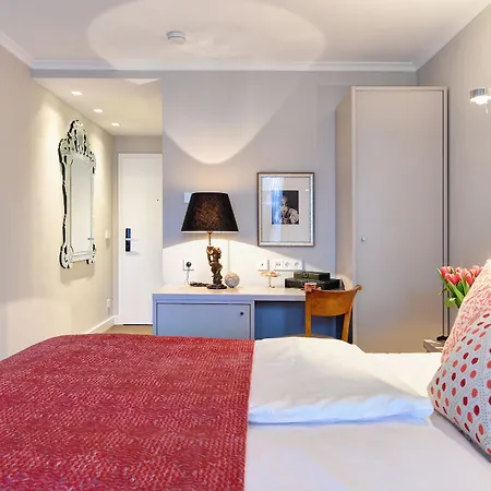 Hotel Admiral 4*