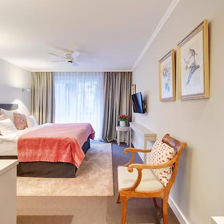 阿德米瑞酒店 酒店