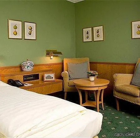 Admiral Hotel 4*