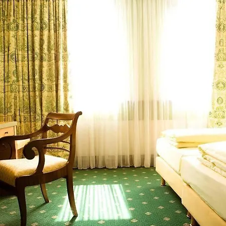 Admiral Hotel